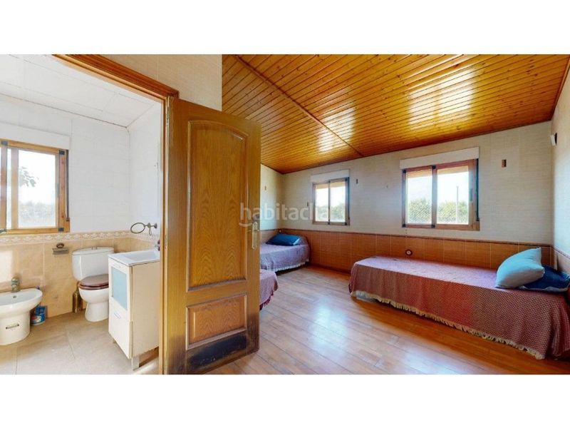 Foto 0029d526-035e-4bd1-b382-39fd8b739165. Xalet amb aparcament piscina a Carlet