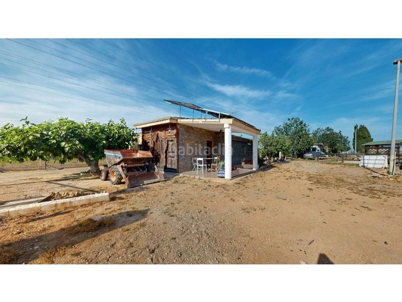 Foto 0abfc998-e30a-47fc-b046-6dd0115a9147. Xalet amb aparcament piscina a Carlet