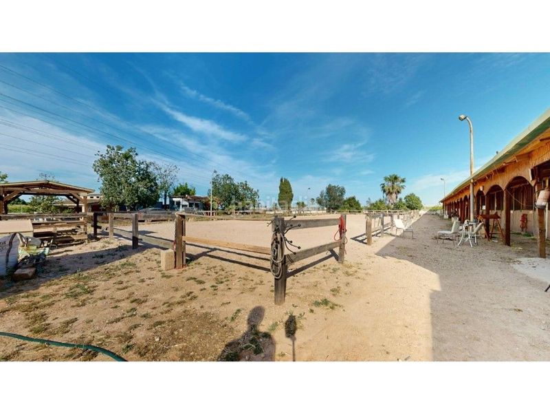 Foto 1ae3df64-da6d-411d-806b-e7c4e49c06a8. Xalet amb aparcament piscina a Carlet