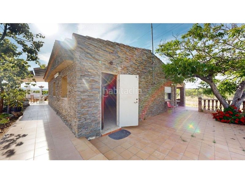 Foto 41bf3518-c6fb-40ce-b5fd-f9613a32d58d. Xalet amb aparcament piscina a Carlet