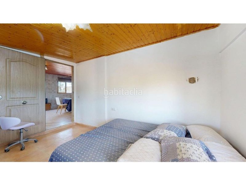 Foto fd9e94be-ad2f-46ce-98dc-4575e6b26285. Xalet amb aparcament piscina a Carlet