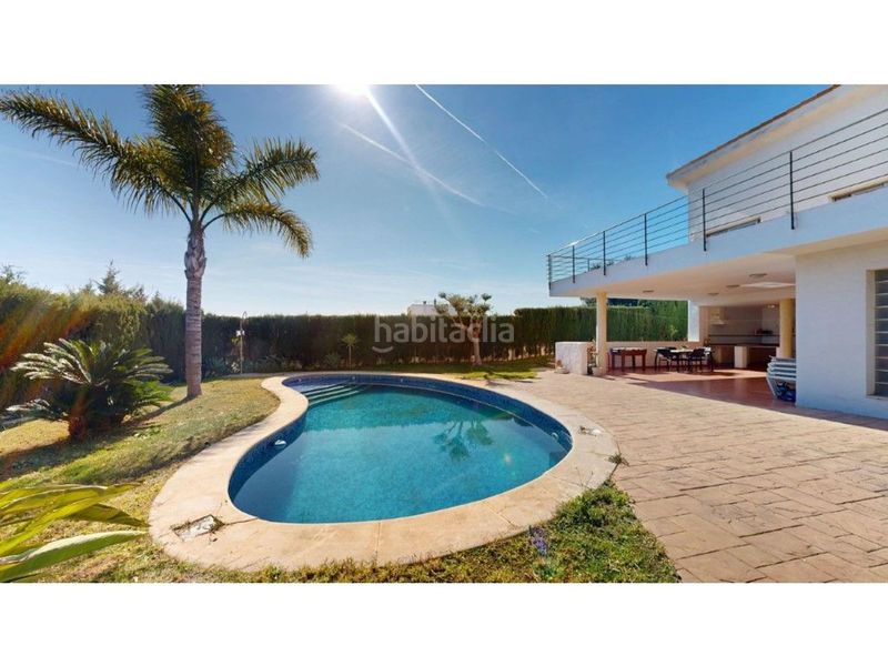 Foto 7855e649-8171-424b-a795-973fe2e2a22e. Xalet amb aparcament piscina a Rocafort
