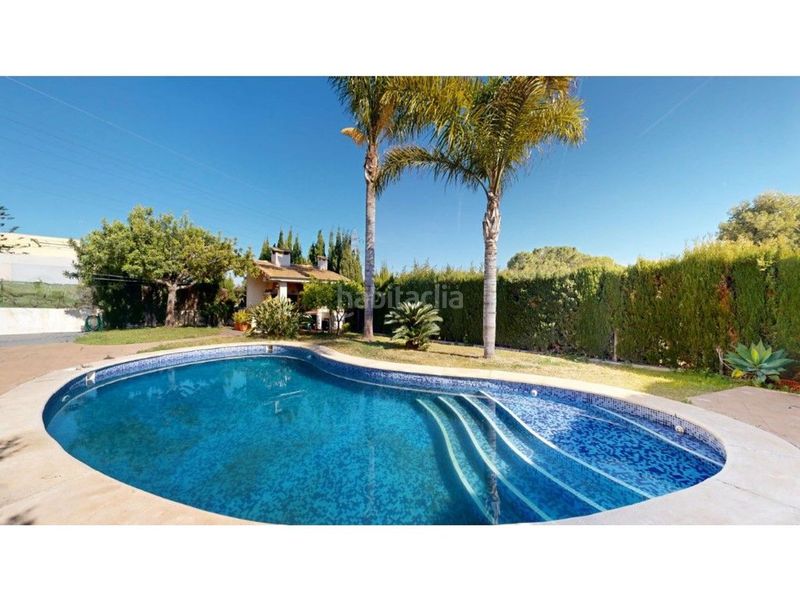 Foto ad9f71c8-7514-4826-8c3c-84190672a425. Xalet amb aparcament piscina a Rocafort