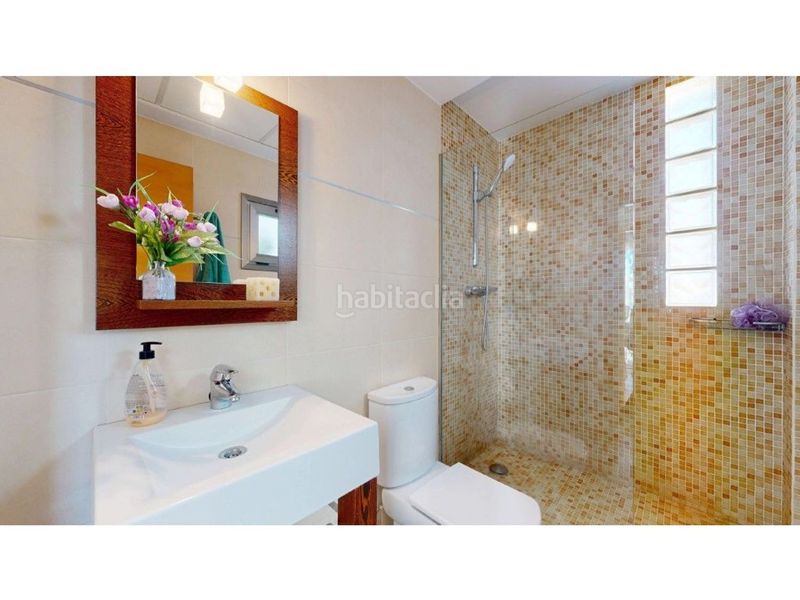 Foto f635e9cc-10ad-4de8-a5ce-f3ef4a82a5e8. Xalet amb aparcament piscina a Rocafort