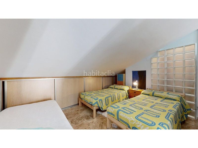 Foto 11a31a24-658e-46a4-b14b-9a50c712a07e. Casa amb calefacció aparcament a Natzaret Valencia