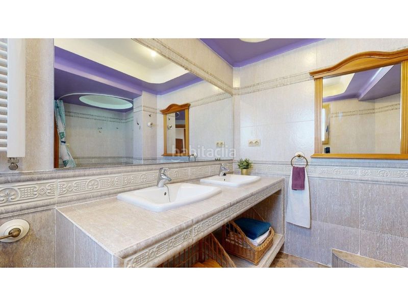 Foto 41b9b88f-ce8c-4fd7-8dec-d6e43ba9e0dc. Casa amb calefacció aparcament a Natzaret Valencia