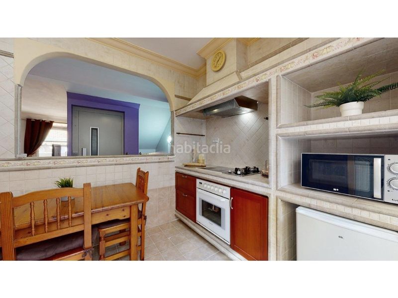 Foto 449d46bf-7353-4b66-932f-da230a9be9c7. Casa amb calefacció aparcament a Natzaret Valencia