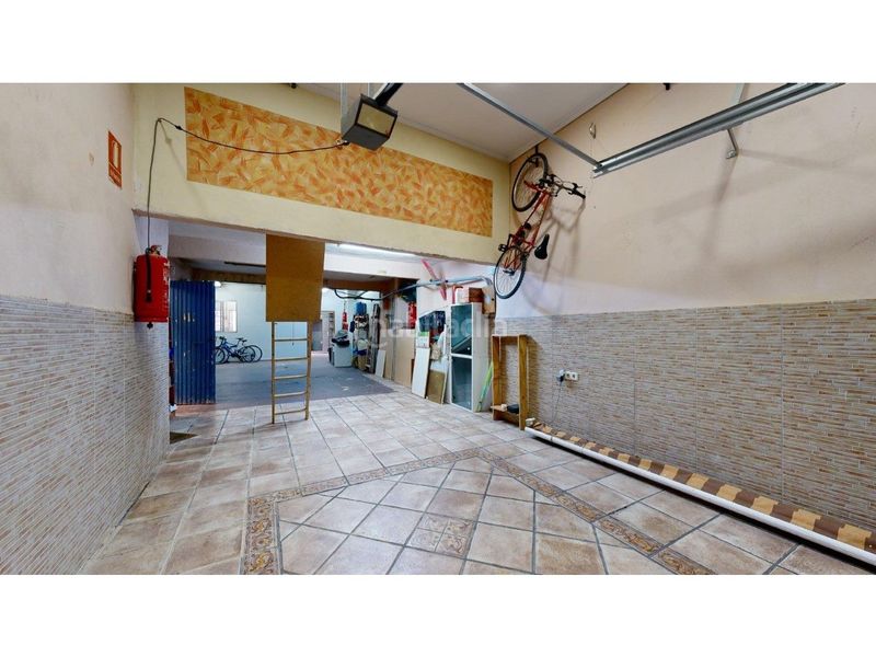 Foto 7d3e3b40-c4f5-4bb9-a26a-a4471b23cd02. Casa amb calefacció aparcament a Natzaret Valencia