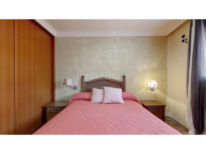 Foto bd16544f-1f5c-4c46-bb7e-ac5c621b7298. Casa amb calefacció aparcament a Natzaret Valencia