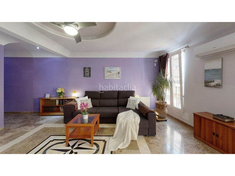 Foto da0bcf28-d9ce-41ff-a365-734e1e3eaa46. Casa amb calefacció aparcament a Natzaret Valencia