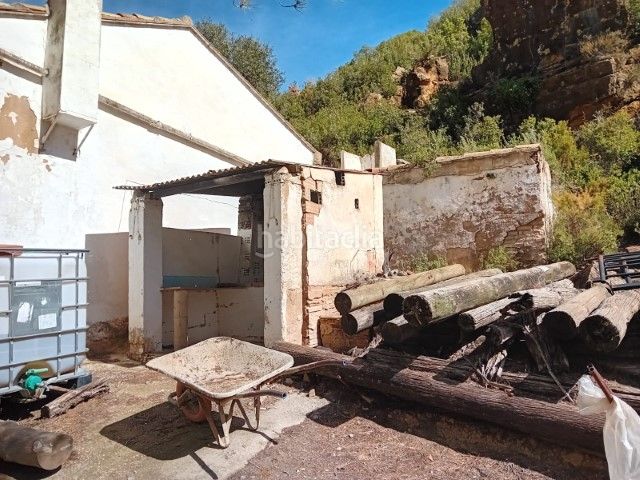 Foto 3e17907d-fe9a-4c3d-a7ca-52e14bb32083. Masia a Buñol
