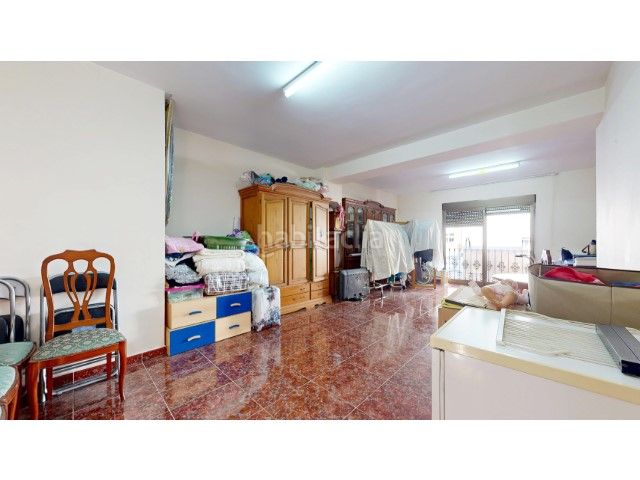 Foto 3d2746b0-3be5-41d2-8253-84692e41f0f6. Casa amb piscina a Centre Alzira