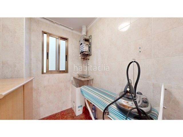 Foto 938b152e-b223-4797-8916-e4bee13deed1. Casa amb piscina a Centre Alzira