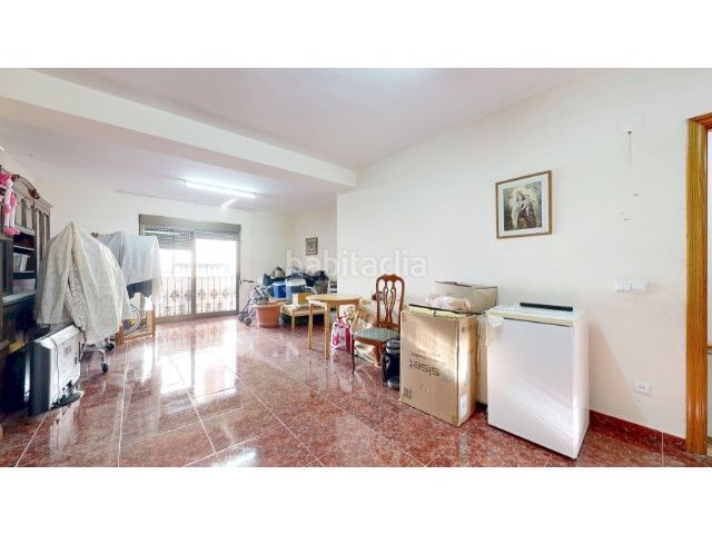 Foto ad969074-3797-4a17-acd2-882ed440a6e6. Casa amb piscina a Centre Alzira