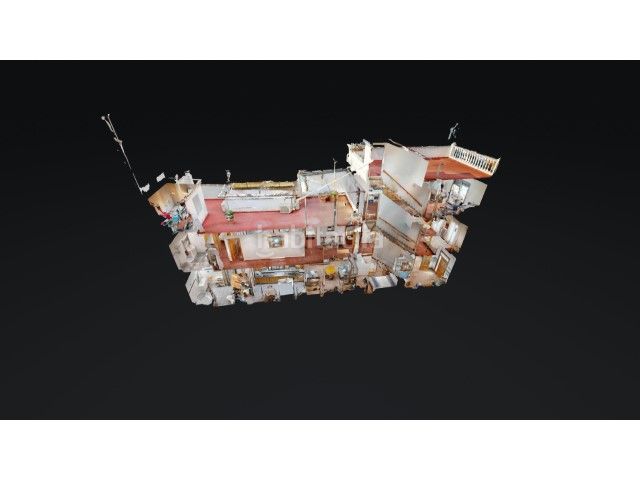 Foto dc6248e7-bb3a-4051-a002-f56f0f13444a. Casa amb piscina a Centre Alzira