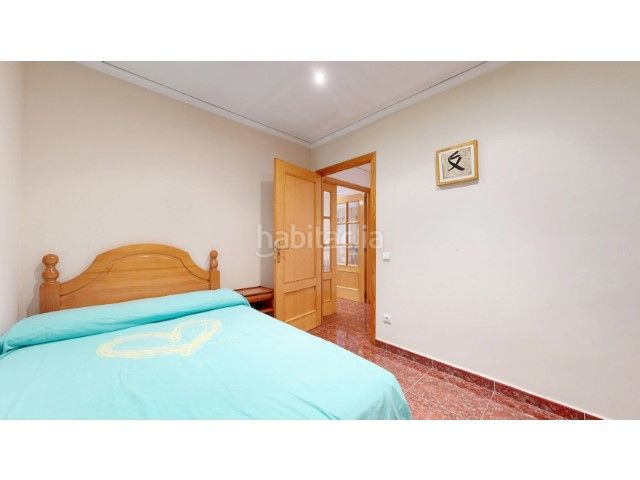 Foto dd102131-99ef-486f-add7-ee5150133076. Casa amb piscina a Centre Alzira
