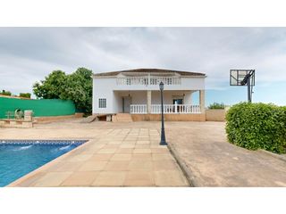 Chalet  Urbanizacion les mallaes 471. Impresionante chalet en pedralba