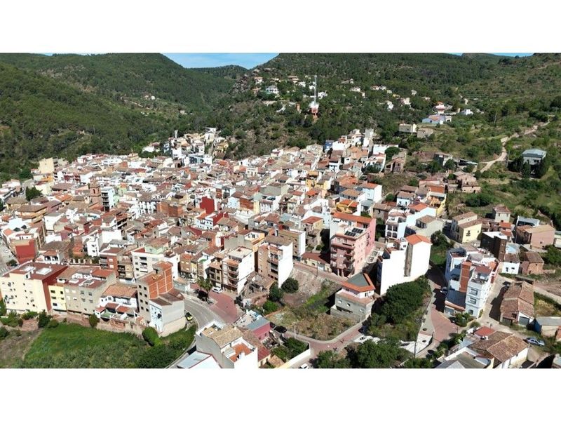 Foto 41030d3d-7e8e-4716-8115-df00b4b2c494. Pis amb aparcament a Gátova