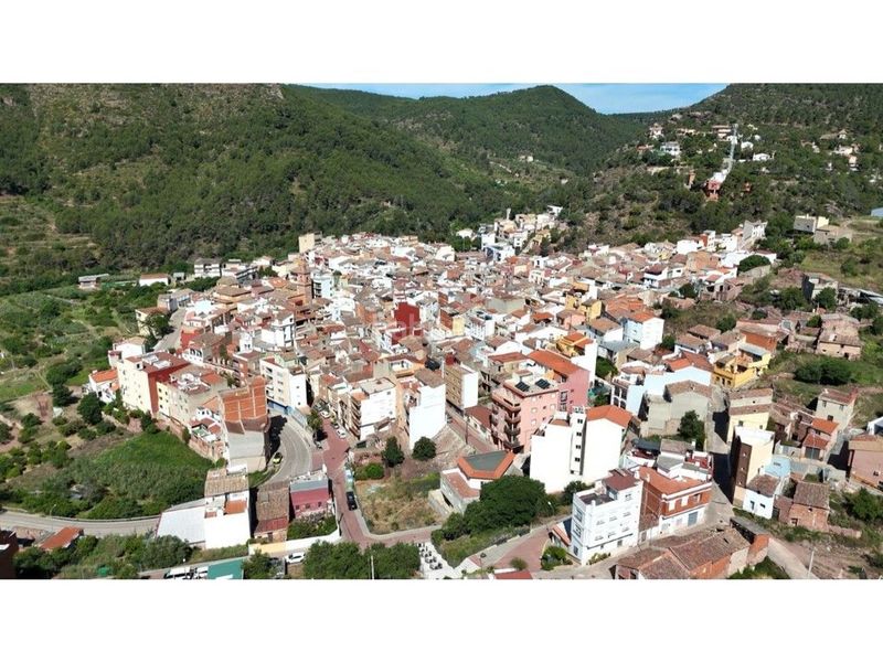 Foto 446bc830-1158-4429-9f63-d15209373c5e. Pis amb aparcament a Gátova