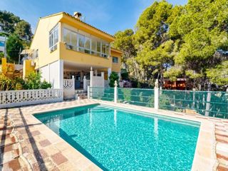 Chalet  Avenida santo espiritu. Chalet independiente con piscina y vistas espectaculares en gile