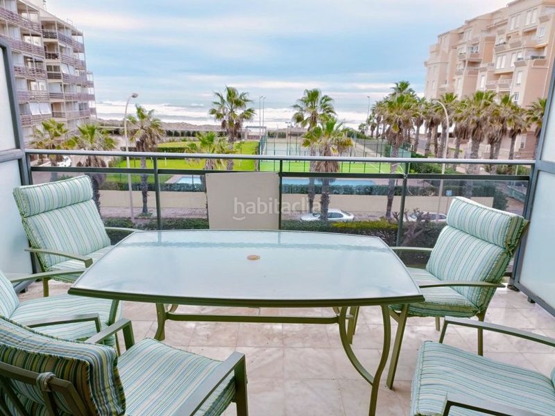 Foto d852df95-7a05-4421-a344-f49e8a00b2a7. Pis amb calefacció aparcament piscina a El Perellonet Valencia