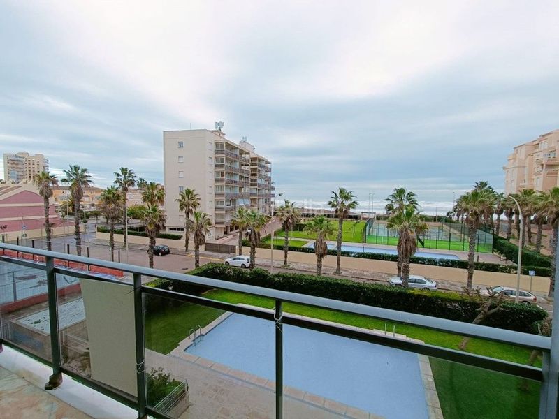 Foto d9ad07b1-2d3f-4187-8fe3-7735d5a96e83. Pis amb calefacció aparcament piscina a El Perellonet Valencia