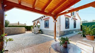 Chalet  Calle vila de montroy. Chalet urbano en montroy