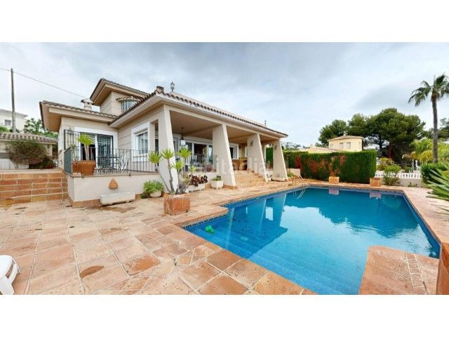 Foto 888563d1-5f47-403a-9a6b-1b3e6d2dcda7. Xalet amb calefacció aparcament piscina a Casco Urbano Moraira