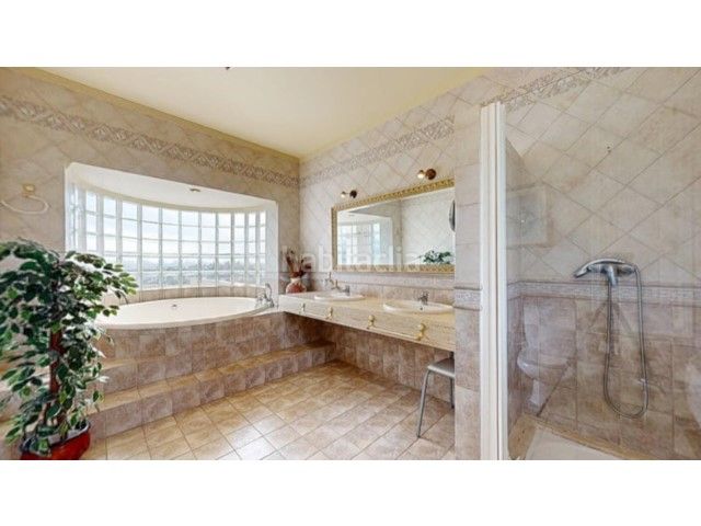 Foto a66f7af2-7e92-41c8-951f-7f1e5d9d65a1. Xalet amb calefacció aparcament piscina a Casco Urbano Moraira