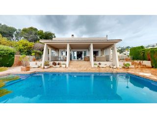 Chalet  Del puerto moral 51. Impresionante chalet en la playa de moraira