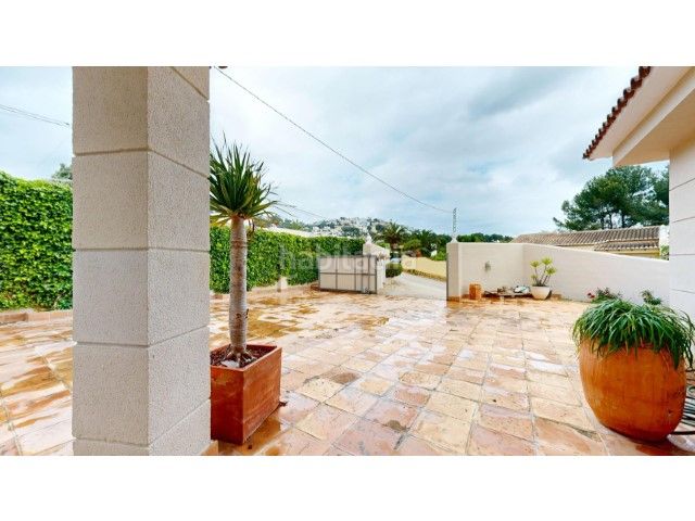 Foto c5b2fb6a-c265-4a32-bddf-c4929e3208c0. Xalet amb calefacció aparcament piscina a Casco Urbano Moraira