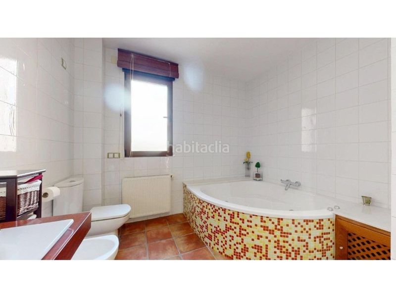 Foto e4fac03a-f289-4c15-9a52-c8324a0c1945. Xalet amb calefacció aparcament a Palomar
