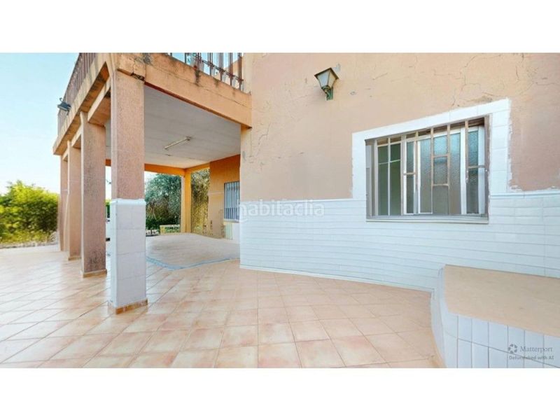 Foto 2293585b-f374-44aa-8a19-8118e65bb5b7. Casa amb aparcament a Onda