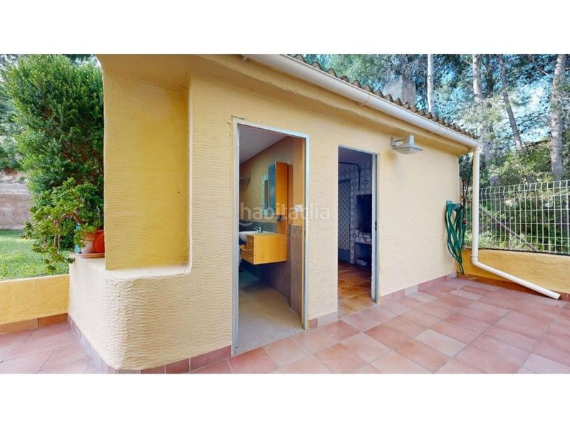 Foto 19ab1252-2ba7-4f86-a703-b2011f1137df. Casa amb calefacció aparcament piscina a Riba - roja de Túria