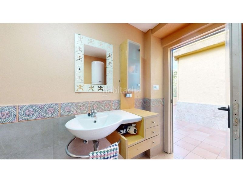 Foto a4b5f0c8-fe55-4269-8632-39b90a3dc691. Casa amb calefacció aparcament piscina a Riba - roja de Túria