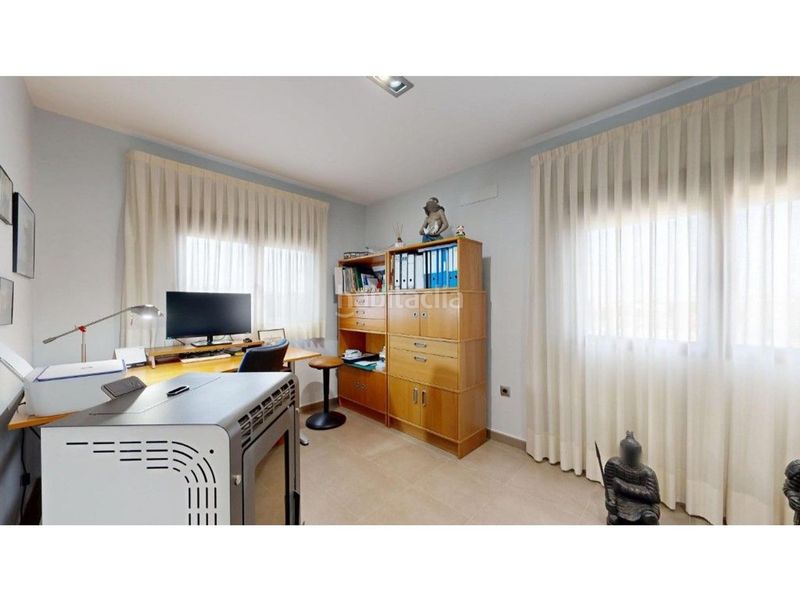 Foto cf0c4f96-d25b-4e71-b8ec-d246ee8e6200. Casa amb calefacció aparcament piscina a Riba - roja de Túria