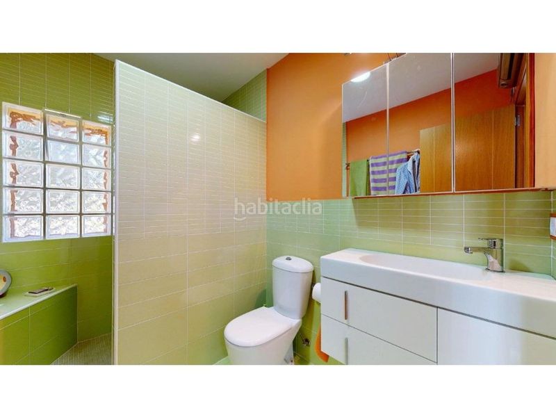 Foto d7e5dc2a-9aaf-485c-b9ad-de5895250950. Casa amb calefacció aparcament piscina a Riba - roja de Túria