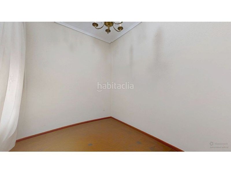 Foto 46c6f885-ceab-4792-a325-5cbc213af742. Pis a Sueca Sueca
