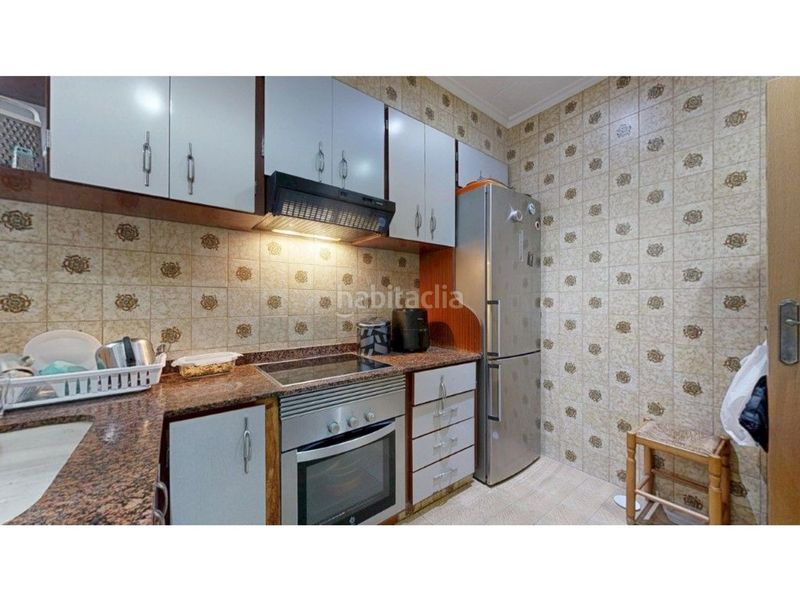 Foto aa4d7bcc-07c5-4f80-b970-8b57a954ba1d. Pis a Sueca Sueca