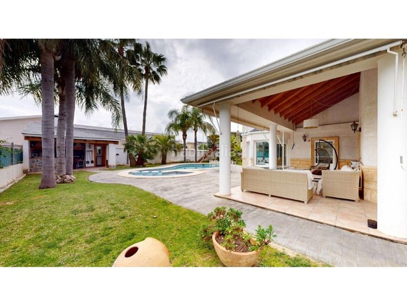 Foto e97b504d-c57d-4693-8838-821b7c9bddc7. Chalet  4 habitaciones 1 estancias 103011658 en Eliana (l´)