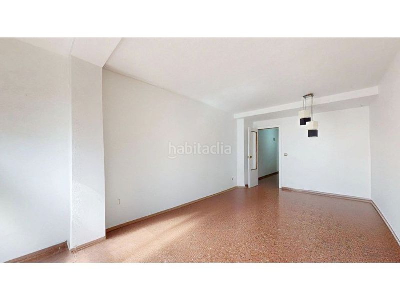 Foto b206510b-199b-4463-94b1-2fdb0d2fc240. Pis a Aiora Valencia