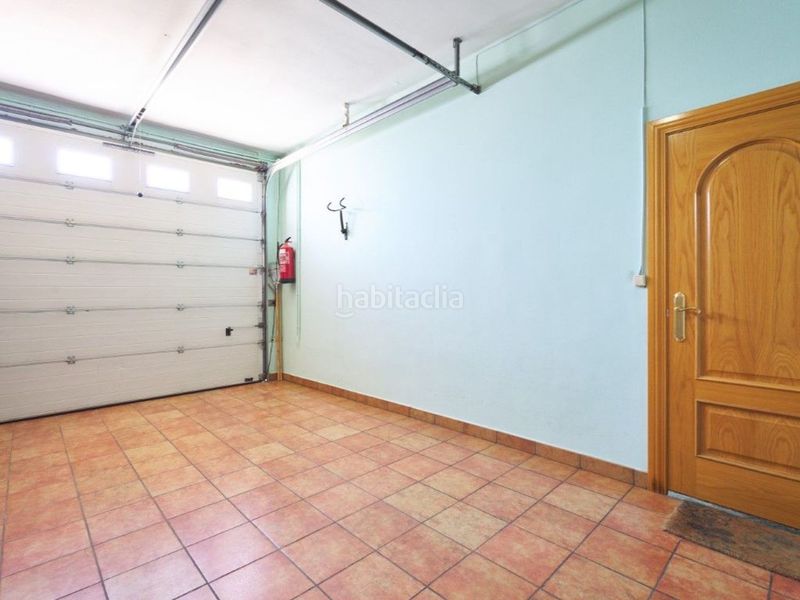 Foto 227d3f91-491e-4381-92af-5d89fa439ff5. Casa amb calefacció aparcament piscina a Miralbueno Zaragoza
