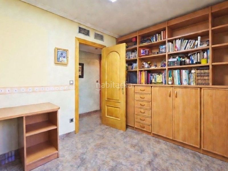 Foto e8d85aa8-cb1a-4bbc-9289-1543761c0085. Casa amb calefacció aparcament piscina a Miralbueno Zaragoza
