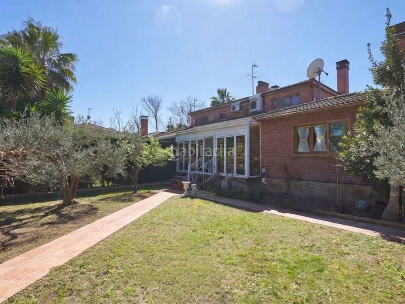 Foto f437a35a-b4a1-4edd-a975-191ac6ec96b6. Casa amb calefacció aparcament piscina a Miralbueno Zaragoza