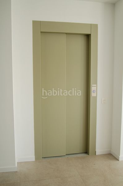 Foto ce725c49-ad9f-4892-9914-54c7e9d225a4. Xalet amb aparcament piscina a Torre en Conill-Cumbres de San Antonio Bétera