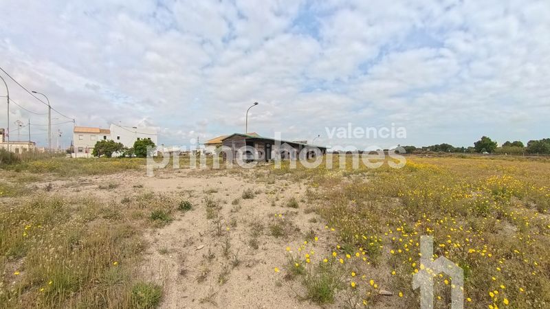 Foto 535a6fbe-9f92-4d34-ac79-7e0a2b92ed8c. Casa a El Castellar i l'Oliverar Valencia