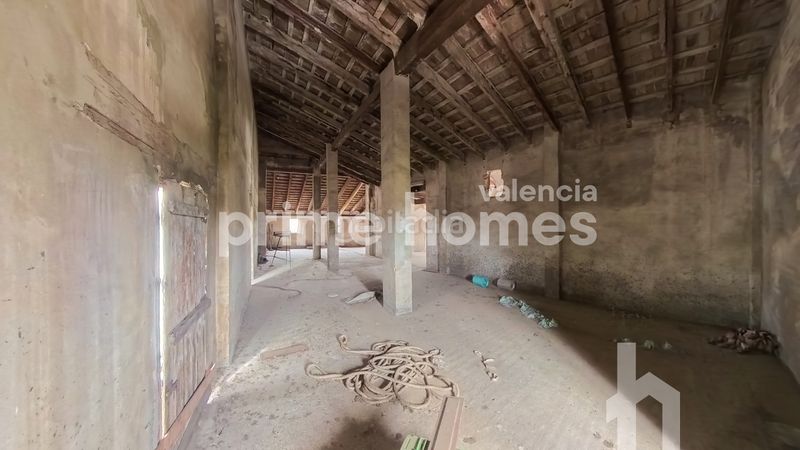 Foto 98fb8672-8b6f-4240-a37a-28b4603dc380. Casa a El Castellar i l'Oliverar Valencia
