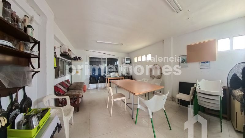 Foto 999f9f19-fd5e-41a3-82a4-dd76307ffe86. Casa a El Castellar i l'Oliverar Valencia
