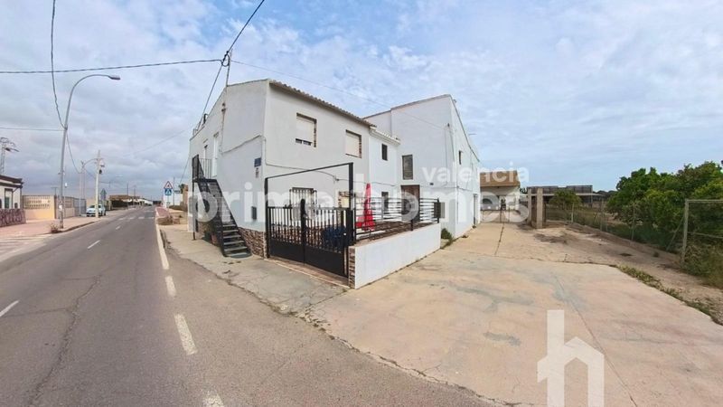 Foto 9cab0733-a391-4aa4-8388-762e4db868a4. Casa a El Castellar i l'Oliverar Valencia