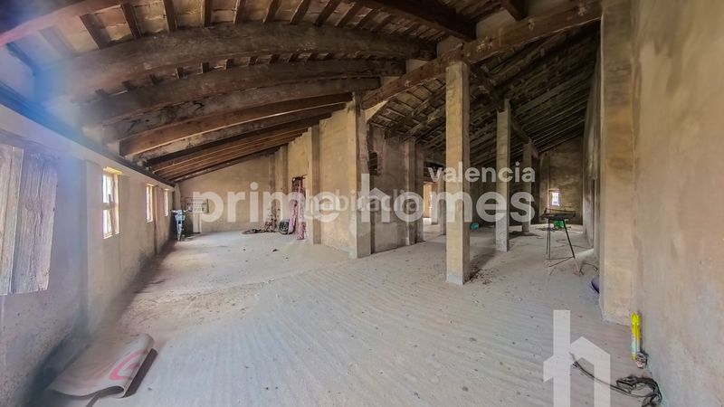 Foto f3326d56-8acd-4417-bc0c-163f172372b0. Casa a El Castellar i l'Oliverar Valencia